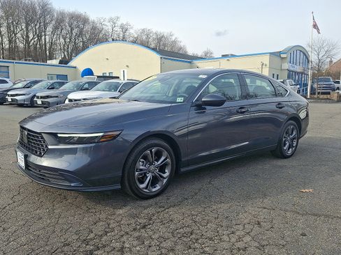 Certified 2023 Honda Accord EX image 3