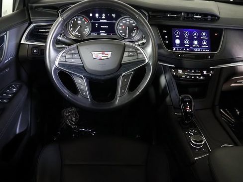 Used 2024 Cadillac XT5 Premium Luxury w/ Technology Package AWD/4WD image 3