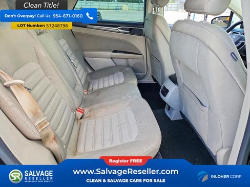 Used 2017 Ford Fusion SE FWD image 13