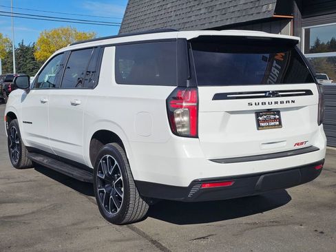 Used 2024 Chevrolet Suburban RST w/ Luxury Package image 3