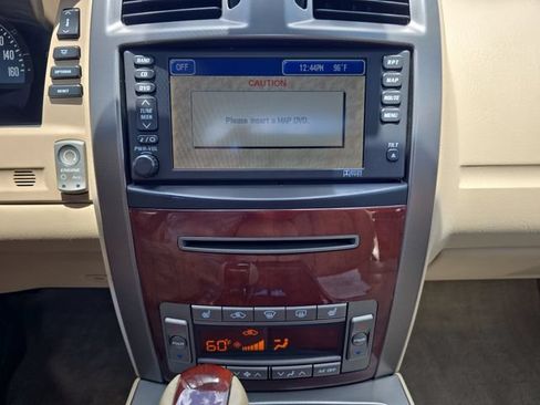 Used 2007 Cadillac XLR RWD image 15