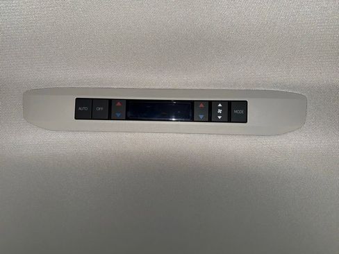 Certified 2024 Toyota Sienna Limited image 22