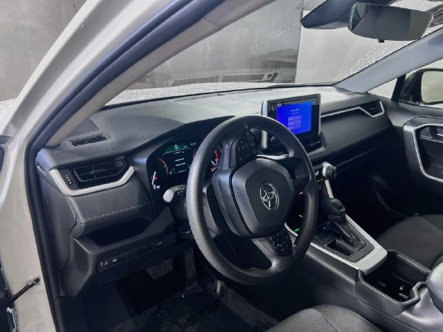 Used 2025 Toyota RAV4 XLE w/ Convenience Package FWD image 11