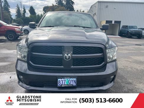 Used 2019 RAM 1500 Express w/ Express Value Package AWD/4WD image 4
