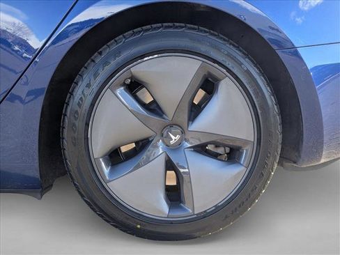 Used 2019 Tesla Model 3 Long Range image 25