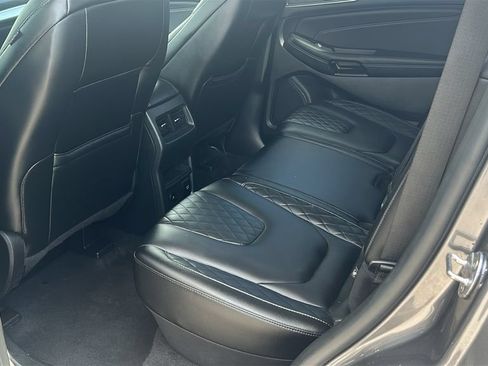 Used 2024 Ford Edge Titanium AWD/4WD image 9