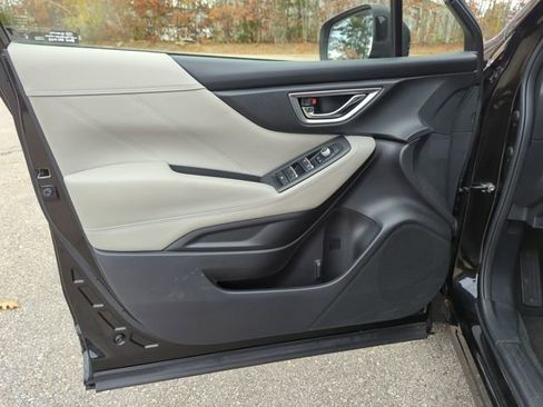 Used 2021 Subaru Forester Limited image 16