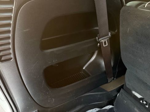 Used 2020 Chrysler Pacifica Touring-L w/ Advanced Safetytec Group image 33