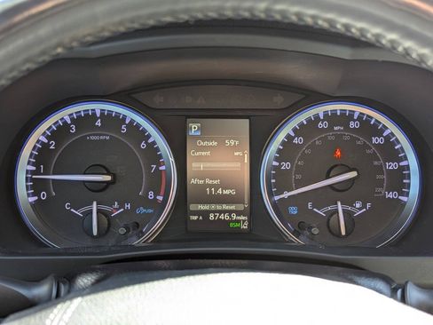 Used 2019 Toyota Highlander XLE FWD image 19