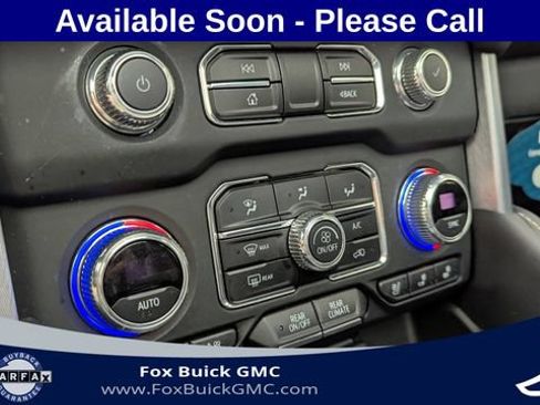 Certified 2023 GMC Yukon XL SLT w/ SLT Premium Package AWD/4WD image 19