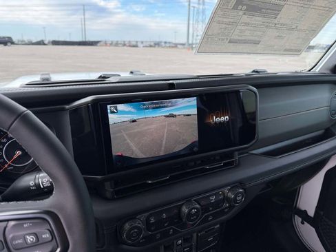 New 2026 Jeep Gladiator Mojave image 32