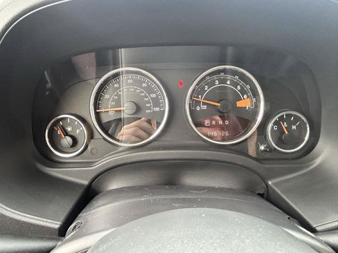 Used 2014 Jeep Compass Latitude FWD image 22