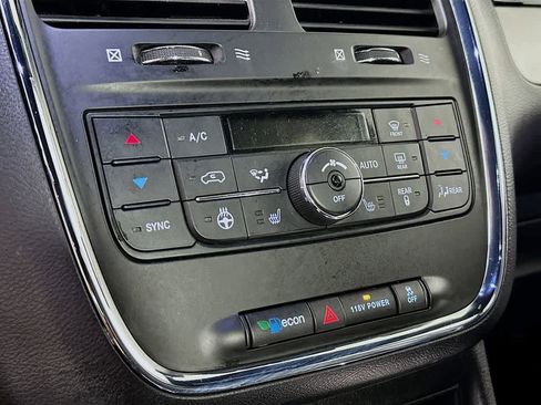 Used 2019 Dodge Grand Caravan GT image 17