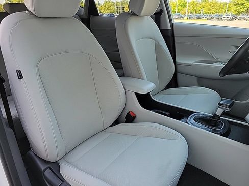 Used 2024 Hyundai Kona SEL AWD/4WD image 15