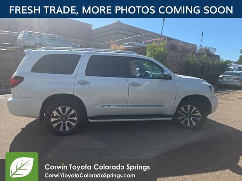 Used 2022 Toyota Sequoia Limited AWD/4WD image 10