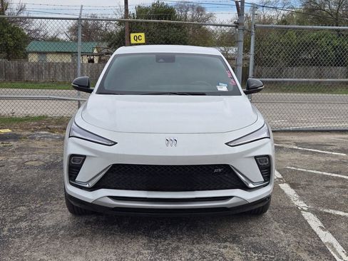 Used 2025 Buick Envista Sport Touring image 6