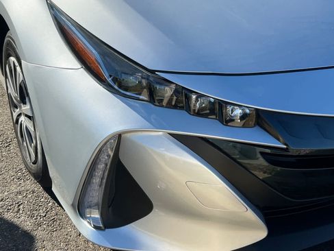 Used 2021 Toyota Prius Prime LE FWD image 14