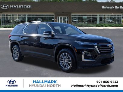 Used 2023 Chevrolet Traverse LT