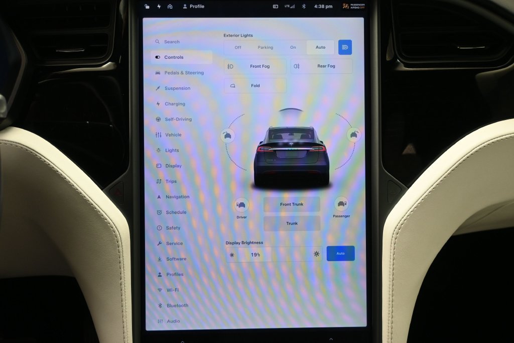 Used 2020 Tesla Model X Long Range AWD/4WD image 16