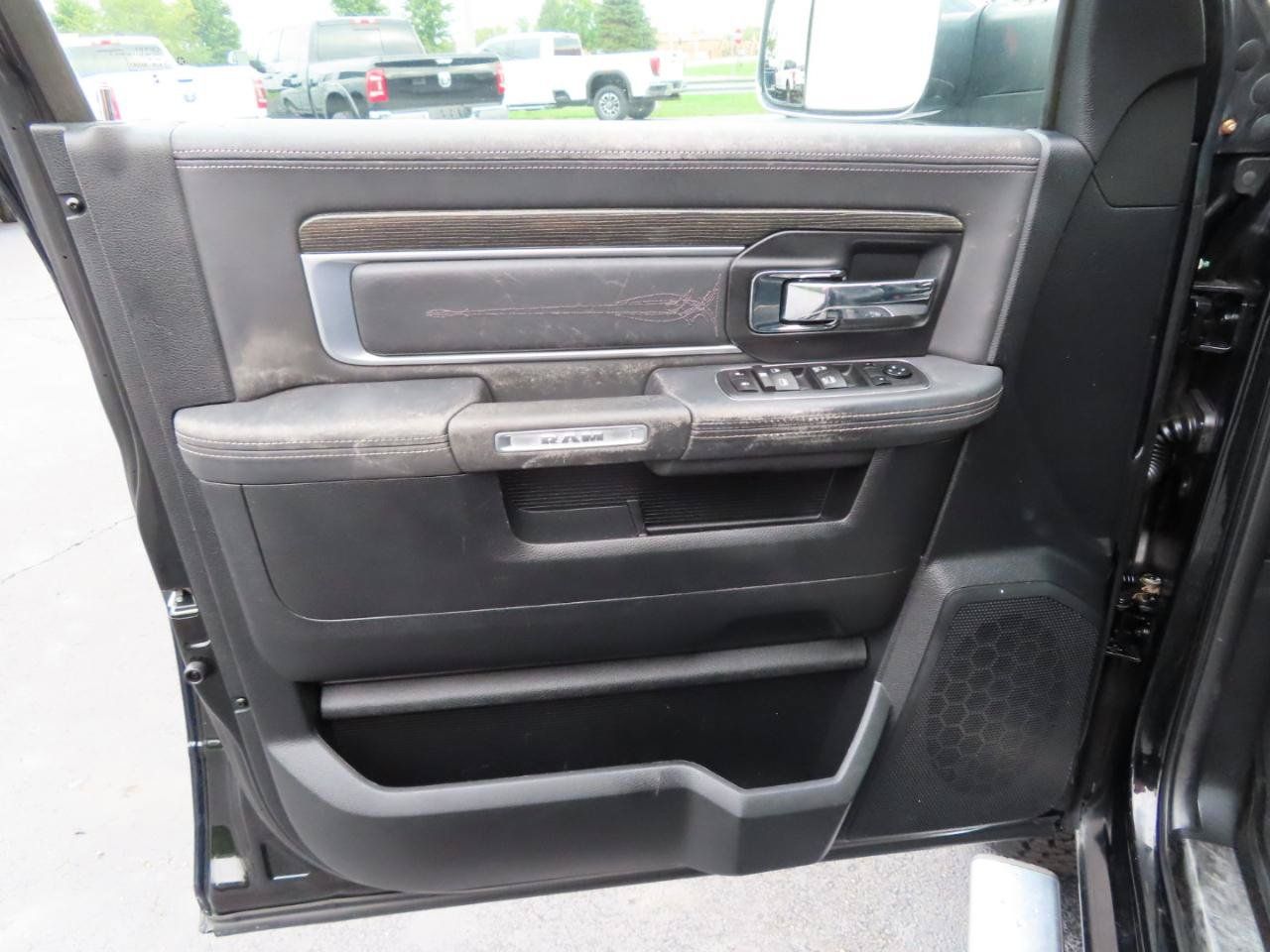 Used 2013 RAM 2500 Limited AWD/4WD image 9