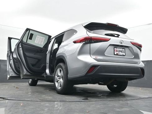 Used 2023 Toyota Highlander LE image 72