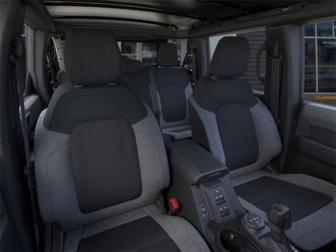 New 2025 Ford Bronco 4-Door image 10
