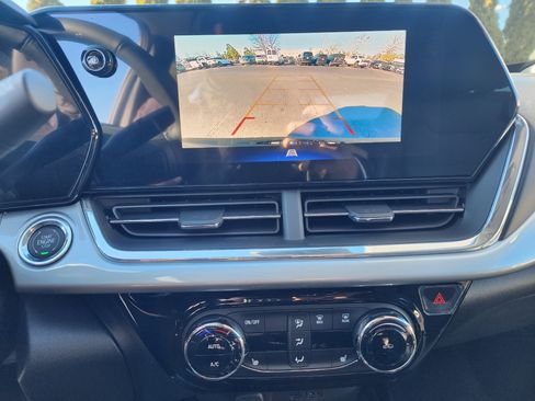 New 2026 Chevrolet Trax LT w/ Driver Confidence Package image 32