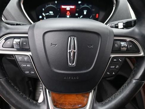 Used 2020 Lincoln Nautilus Reserve AWD/4WD image 17