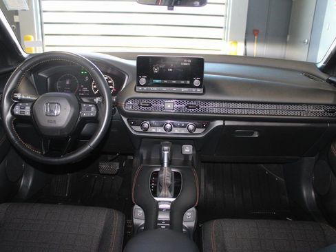 Certified 2025 Honda HR-V Sport image 23
