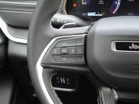 New 2026 Jeep Grand Cherokee L Laredo AWD/4WD image 17