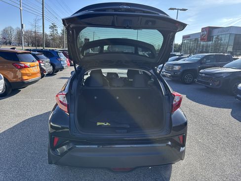 Used 2021 Toyota C-HR Limited image 19