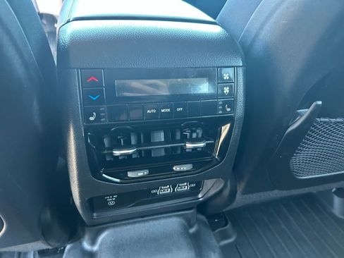 Used 2023 Jeep Grand Cherokee L Limited image 20