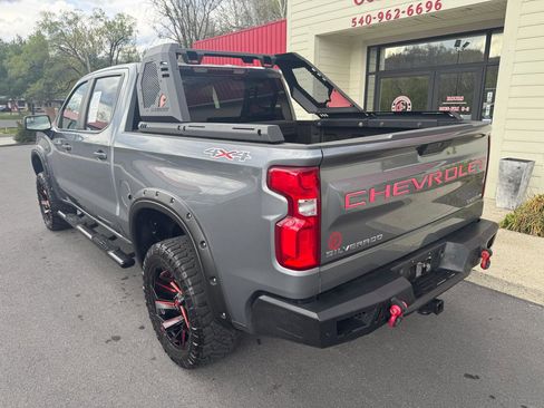 Used 2019 Chevrolet Silverado 1500 Custom w/ Custom Value Package AWD/4WD image 5