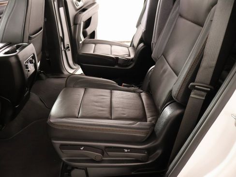 Used 2023 Chevrolet Tahoe High Country w/ Premium Package 2 image 12