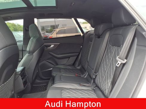 Used 2023 Audi SQ8 Prestige AWD/4WD image 17