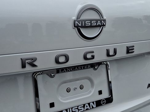 New 2026 Nissan Rogue SV w/ SV Premium Package image 5