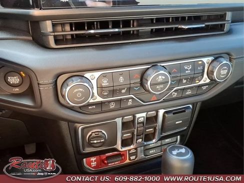 Used 2026 Jeep Wrangler Unlimited Rubicon AWD/4WD image 22