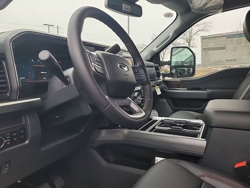 New 2025 Ford F250 Lariat w/ Lariat Ultimate Package AWD/4WD image 10
