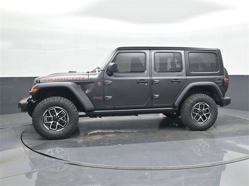 Used 2024 Jeep Wrangler Unlimited Rubicon w/ Technology Group image 9