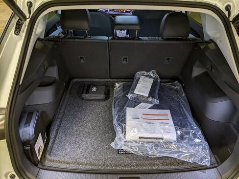 New 2026 Volkswagen Tiguan SE FWD image 26