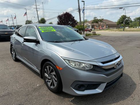 Used 2017 Honda Civic EX image 3