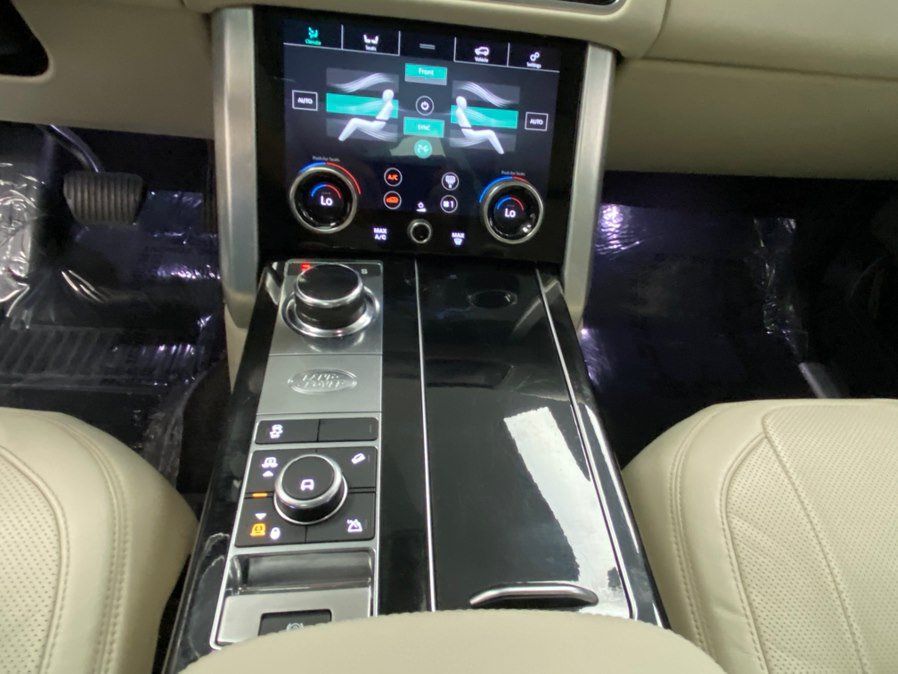 Used 2018 Land Rover Range Rover Supercharged AWD/4WD image 30