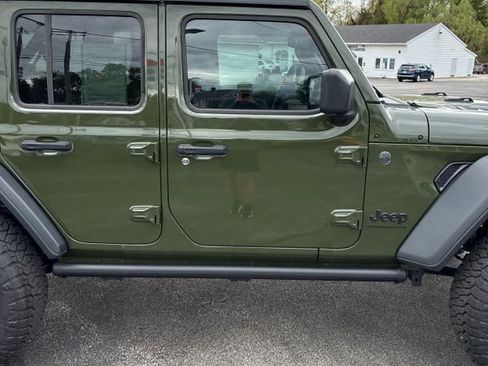 Used 2024 Jeep Wrangler Unlimited Sport AWD/4WD image 14