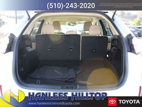 Used 2024 Ford Edge SE image 10