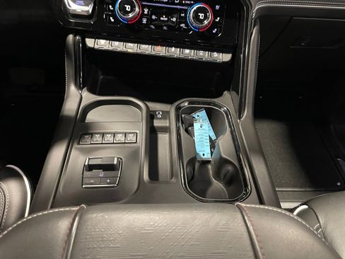 Used 2025 GMC Sierra 2500 AT4X image 13