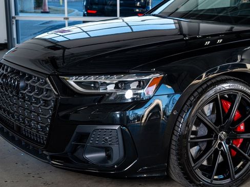 Used 2022 Audi S8 4.0T image 12