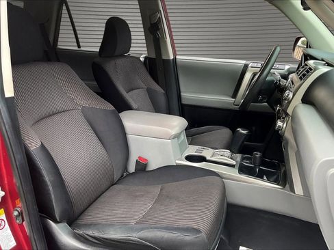 Used 2011 Toyota 4Runner SR5 w/ Convenience Pkg image 29