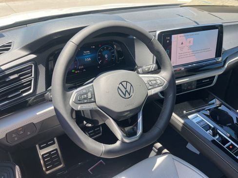New 2026 Volkswagen Atlas Cross Sport SEL Premium R-Line AWD/4WD image 34