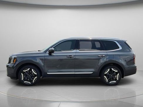 Used 2024 Kia Telluride EX w/ EX Captain's Chair Package FWD image 3