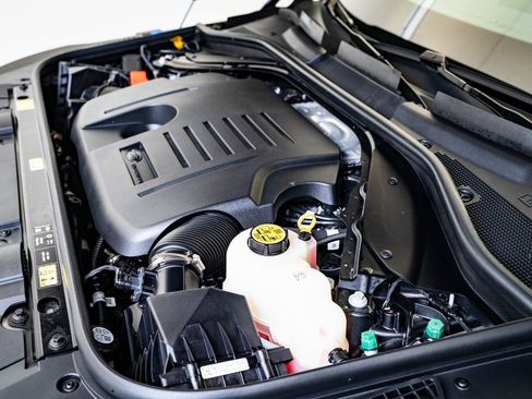 Used 2025 Land Rover Range Rover Sport Dynamic SE image 38